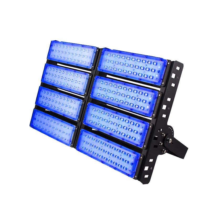 High power flood light